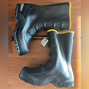 NEW LaCrosse ZXT Rubber 14” Overshoe 5 Buckle Boots Men's SZ 15 Tags Black